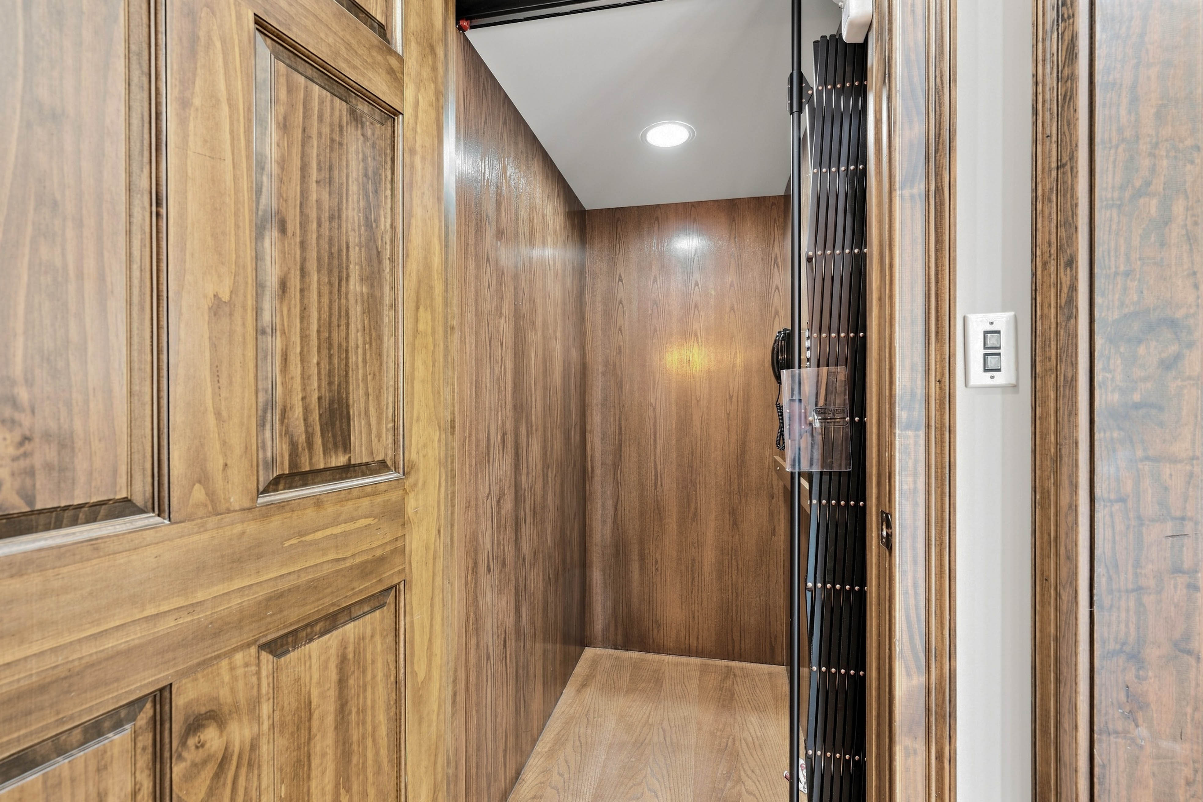 1100 Bachelors Run image 15
